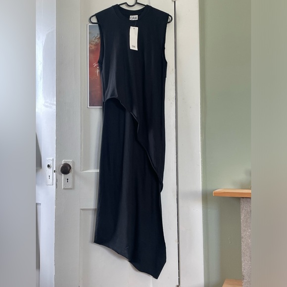 XS OAK Tornado Dress - Picture 2 of 2